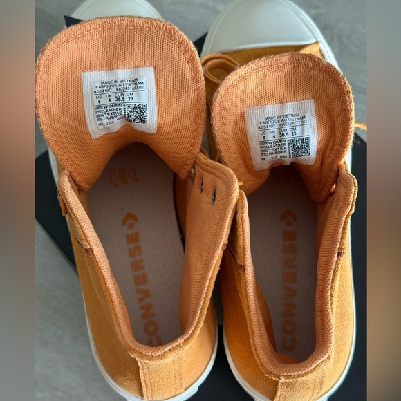 BNWB Converse CTAS Chuck Hi-Tops Lift Platform Suede Sneakers - Women’s 6 - Picture 8 of 8